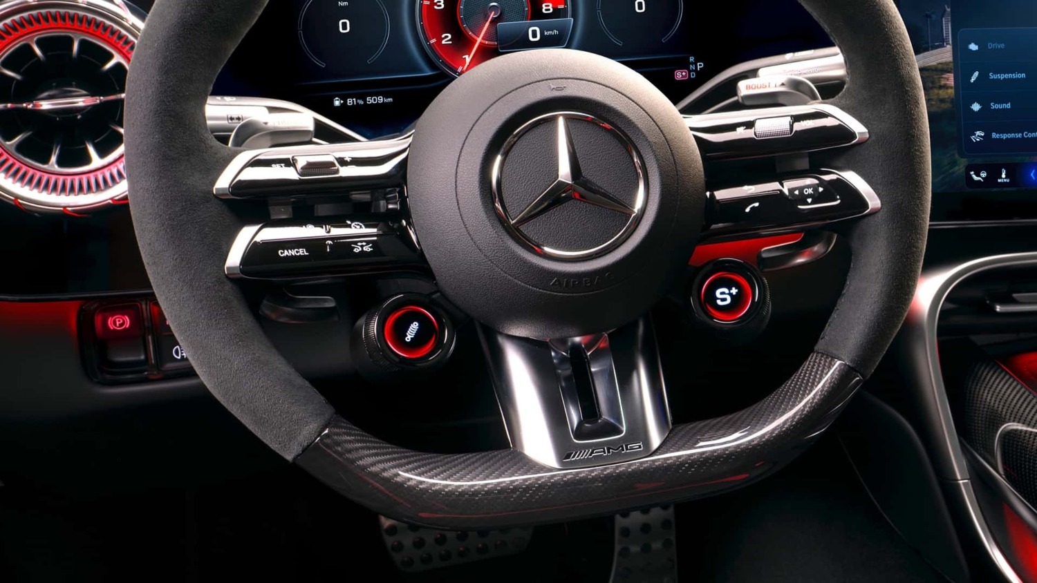 Mercedes-AMG GT 4 Coupé interior