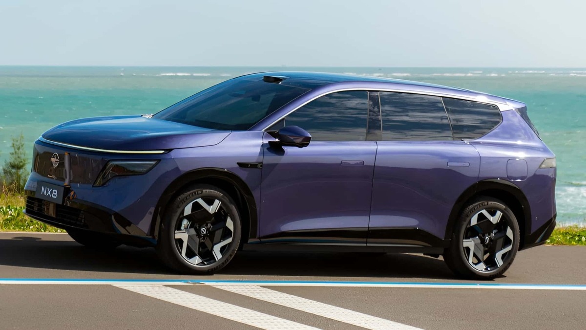 Nissan NX8