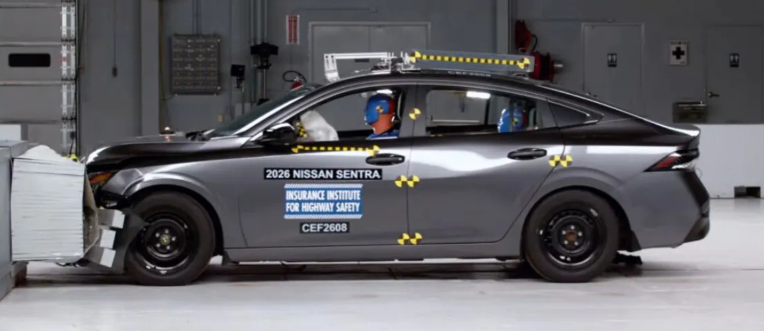 Nissan Sentra IIHS