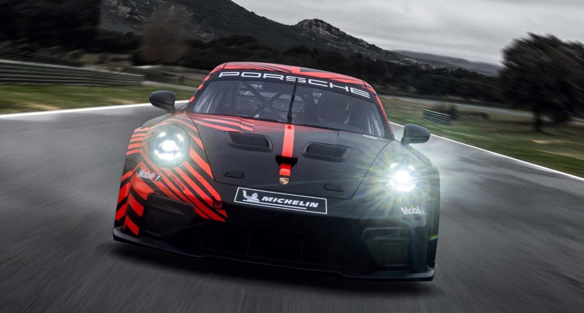 Porsche 911 GT4 R