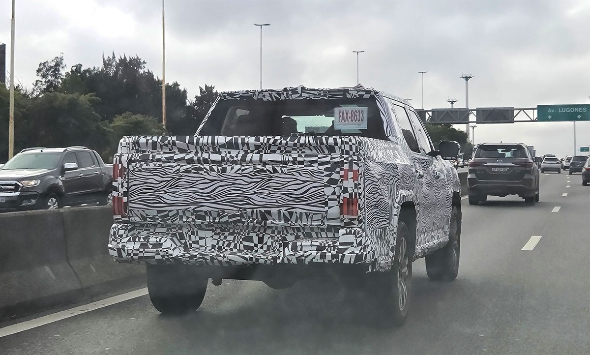 Volkswagen Amarok 2027 camuflada