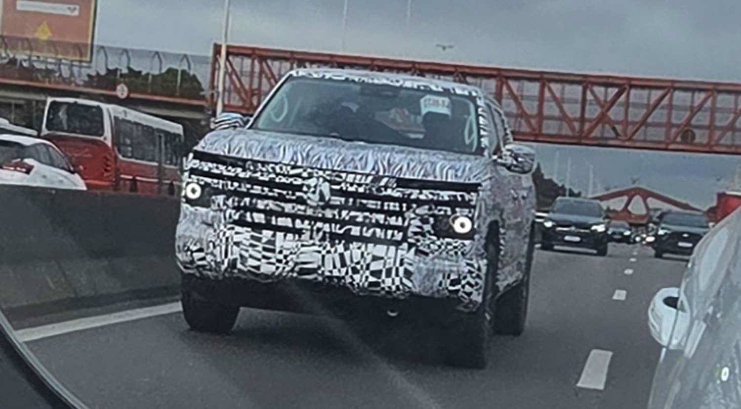 Volkswagen Amarok 2027 camuflada