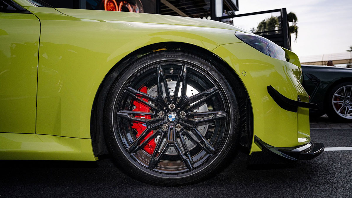 bmw pirelli