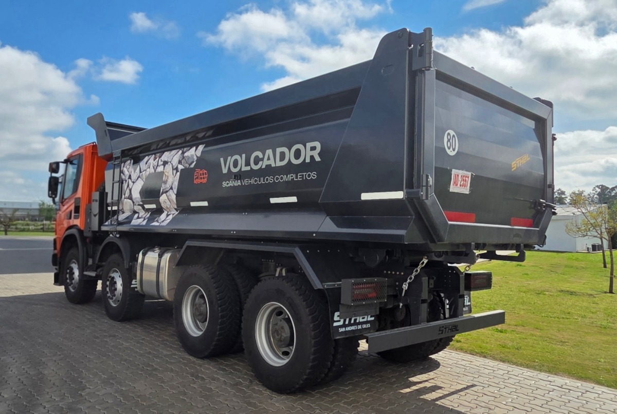 Scania vehículos completos