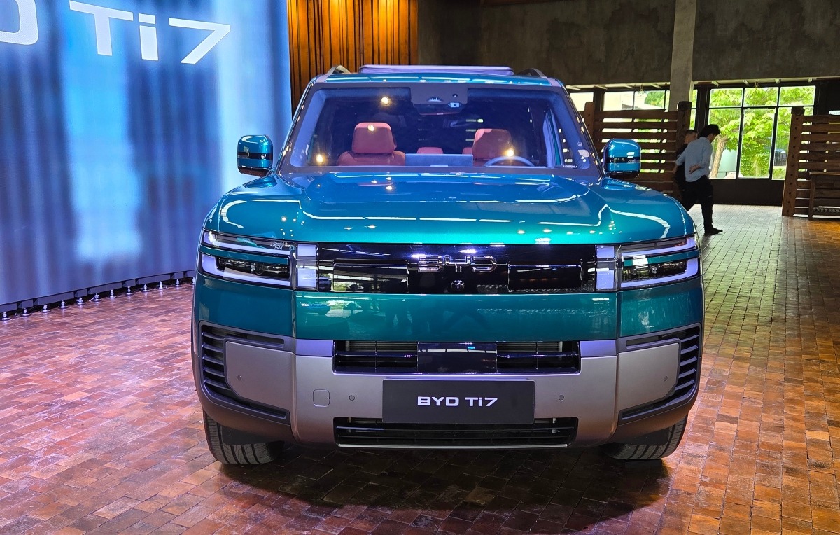 BYD Ti7 