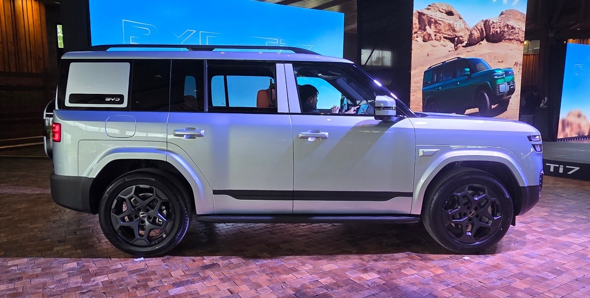 BYD Ti7 