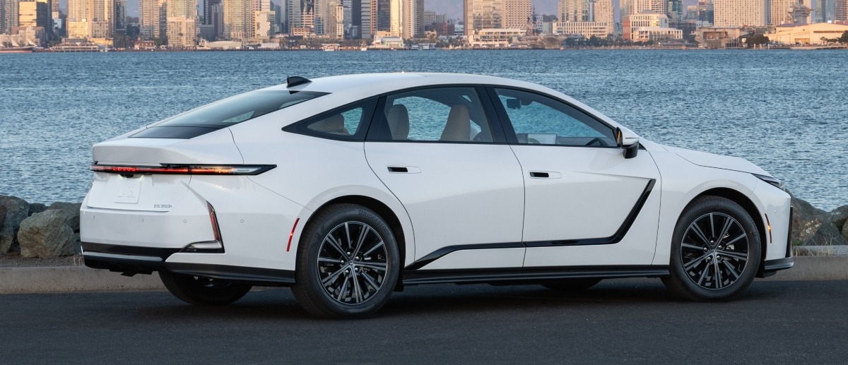 Lexus ES