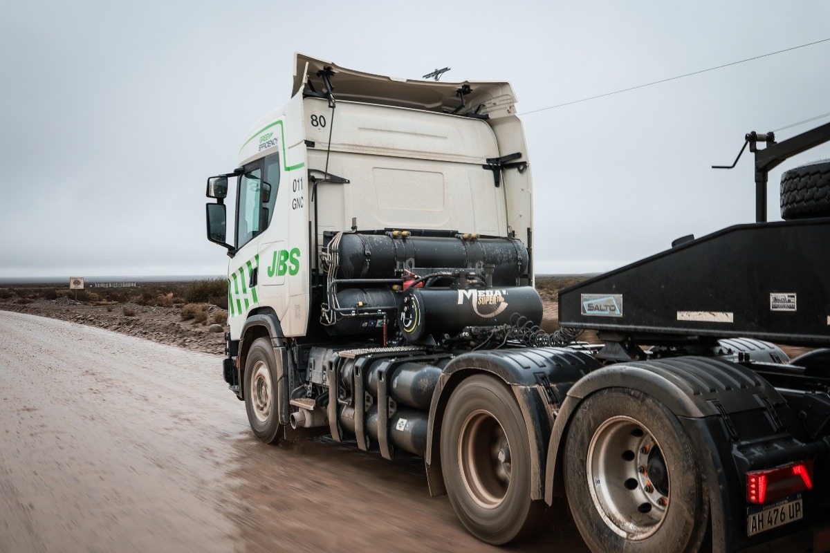 Scania GNC Poliworld