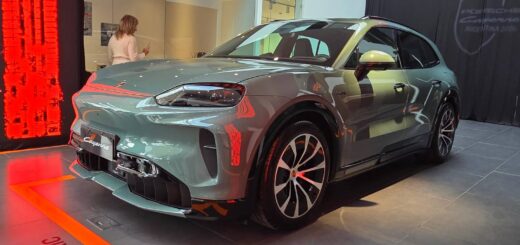 Porsche cayenne electric