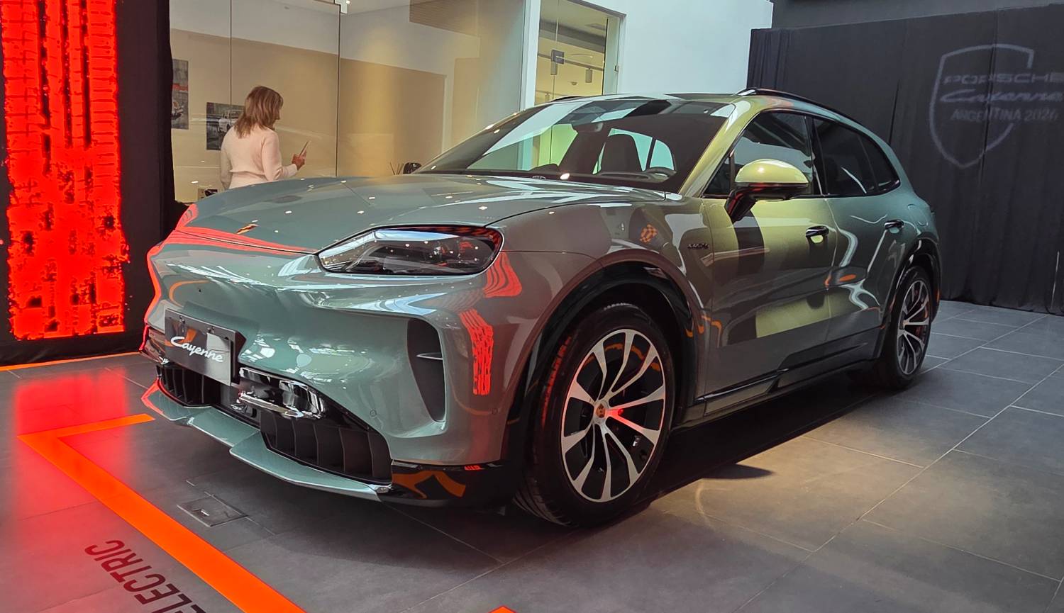 Porsche cayenne electric